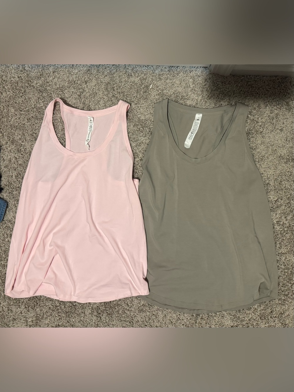 Lululemon tank tops